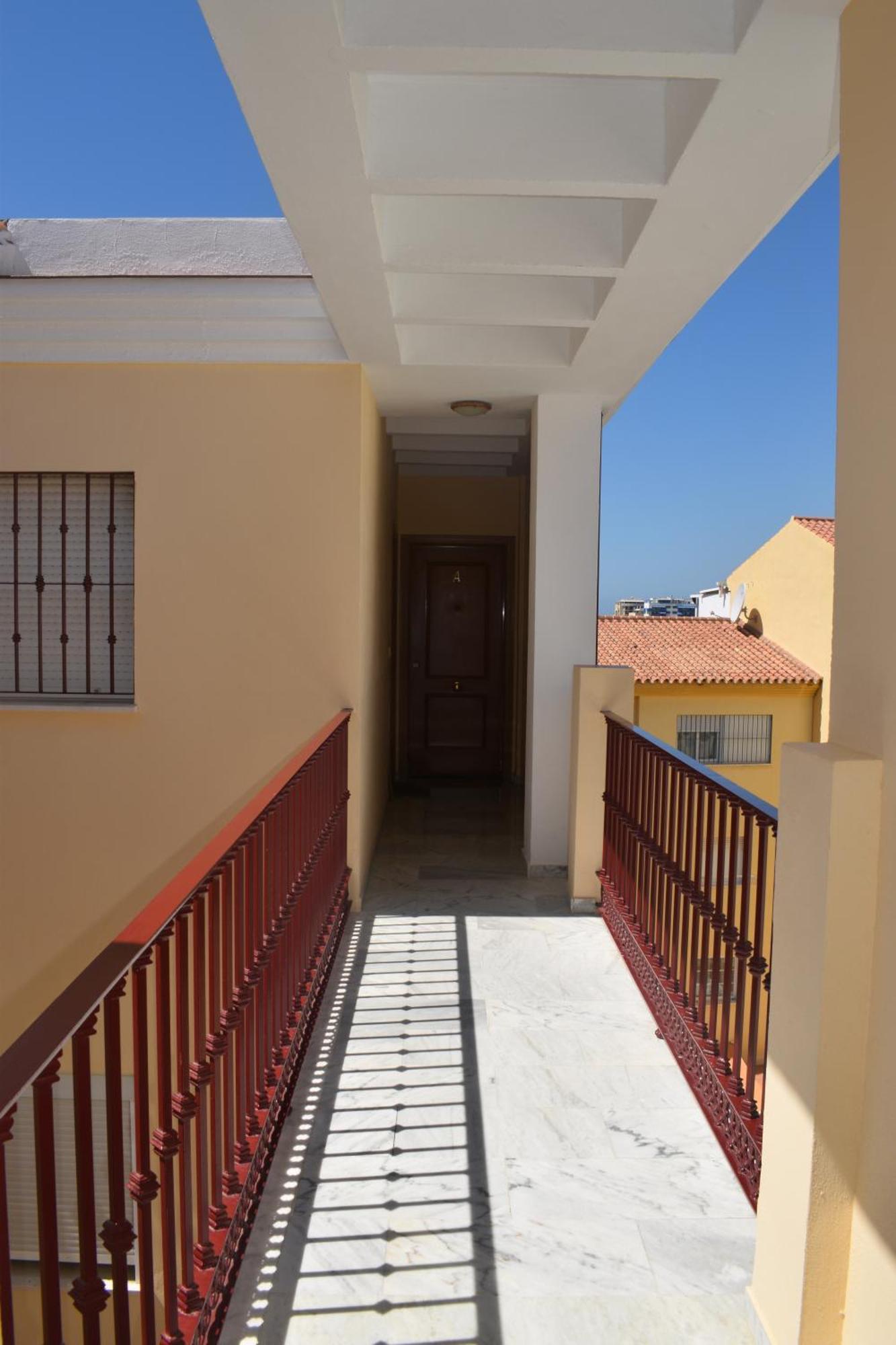 Atico Con Gran Terraza Y Vistas Al Mar Lägenhet Torre Del Mar Exteriör bild